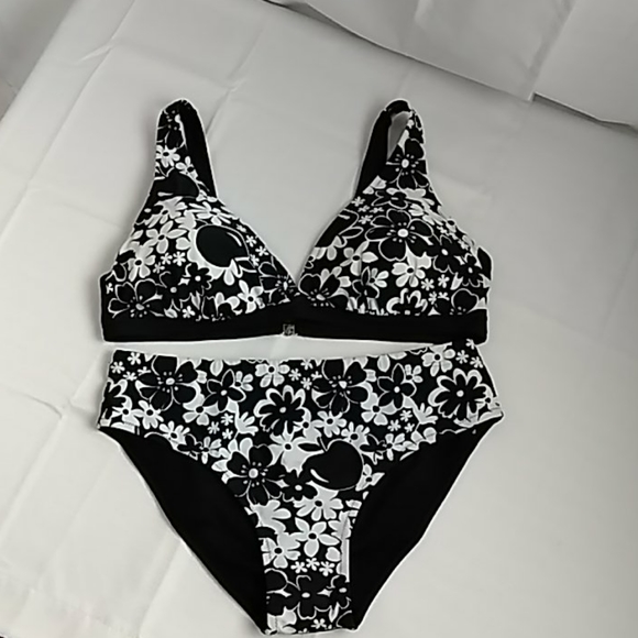 Leonado Other - Leonado black print 2 piece bikini swim suit 18/20